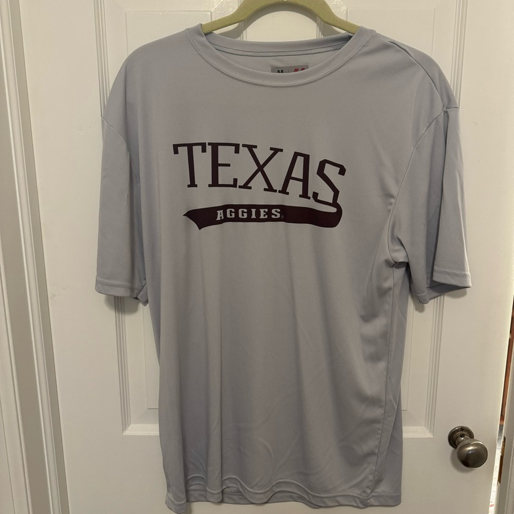 Texas Aggies Men’s Athletic TShirt. Size M. EUC.